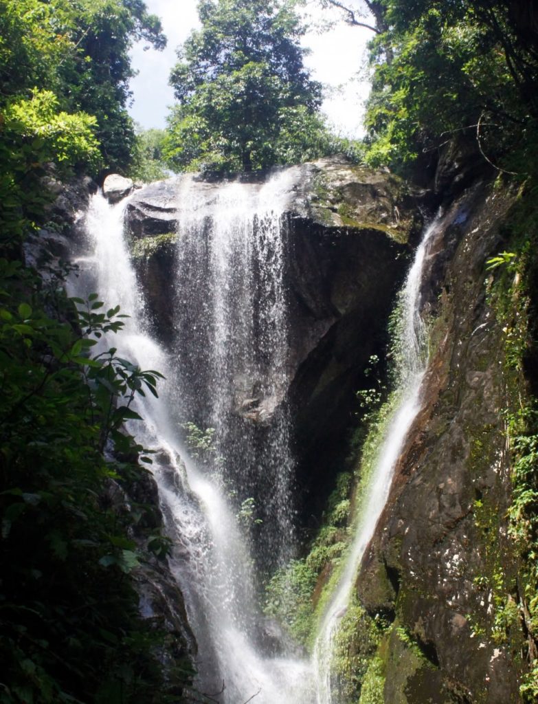 Cascade d'Trái Tim à Sin Suối Hồ.